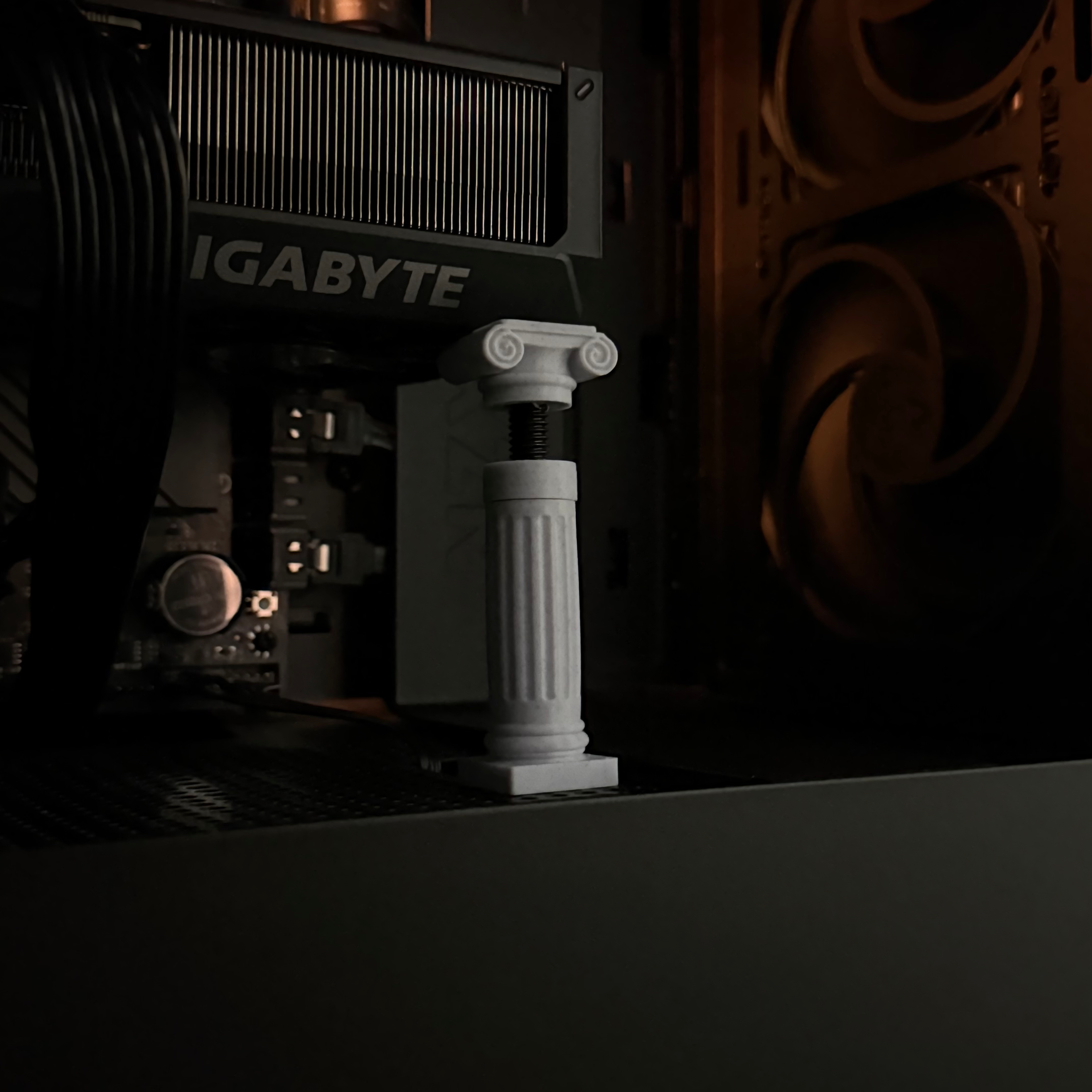 graphics card stand roman Metal Core